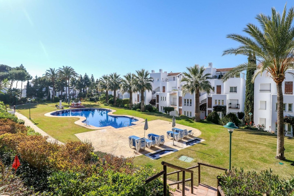 Te koop Gelijkvloers appartement Costa Del Sol Los Monteros € 1.395.000,-