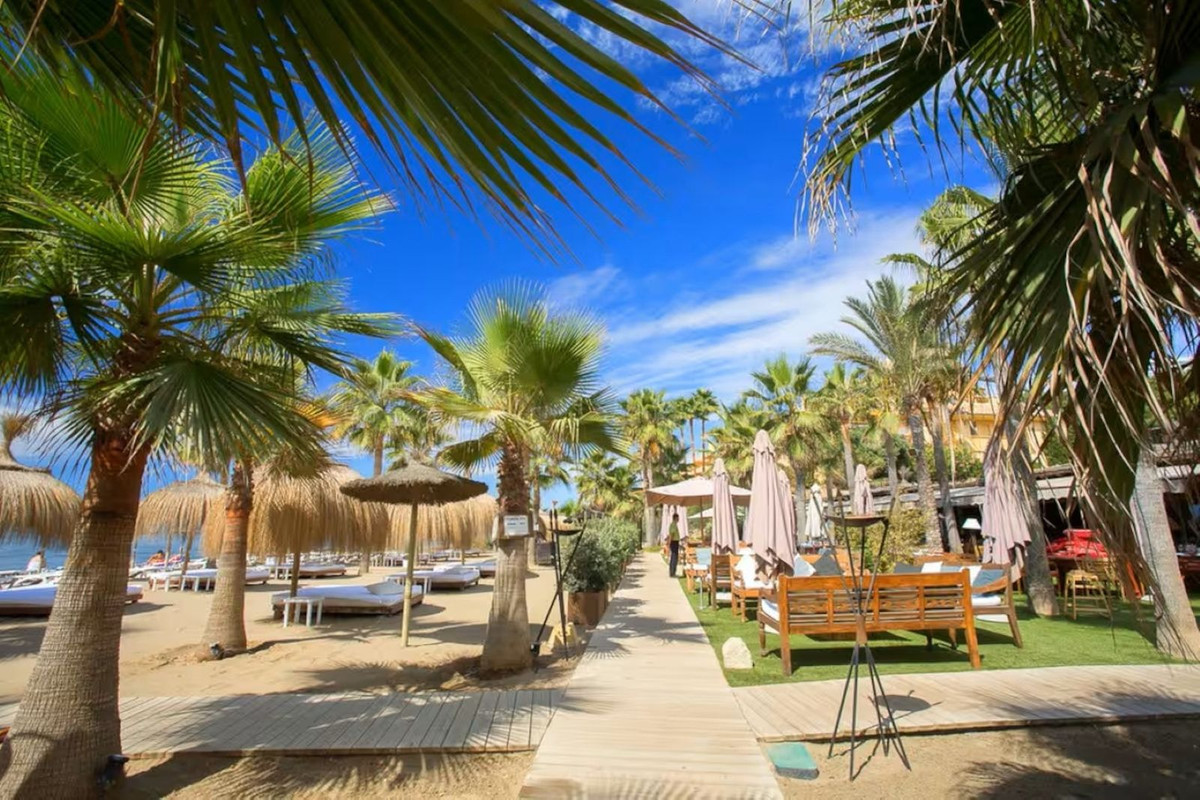 Te koop Gelijkvloers appartement Costa Del Sol Los Monteros € 1.395.000,-
