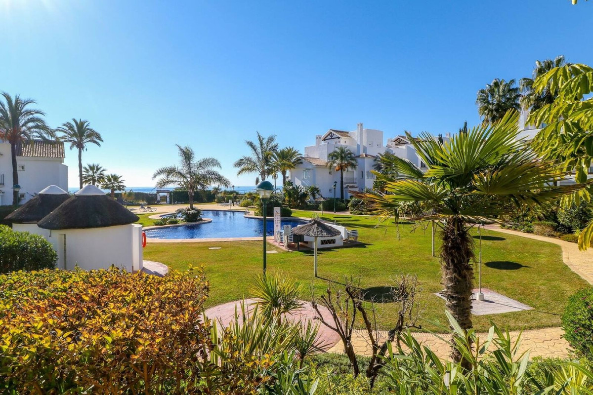 Te koop Gelijkvloers appartement Costa Del Sol Los Monteros € 1.395.000,-