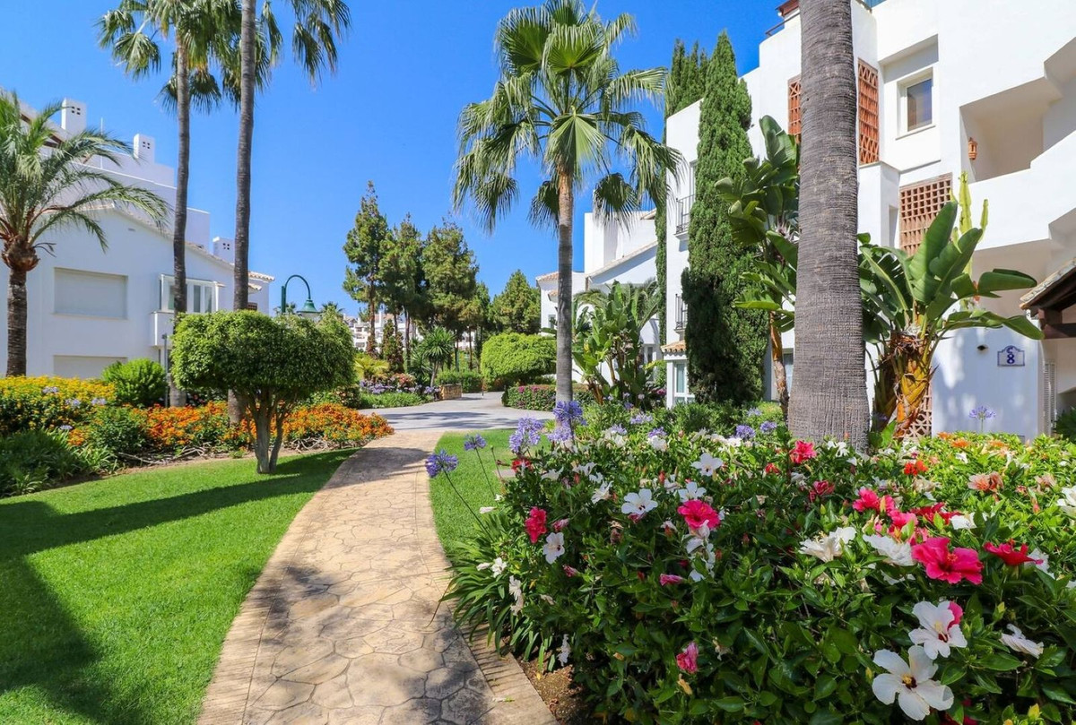 Te koop Gelijkvloers appartement Costa Del Sol Los Monteros € 1.395.000,-