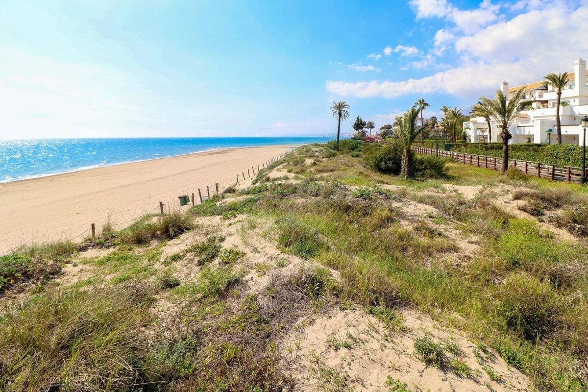 Te koop Gelijkvloers appartement Costa Del Sol Los Monteros € 1.395.000,-