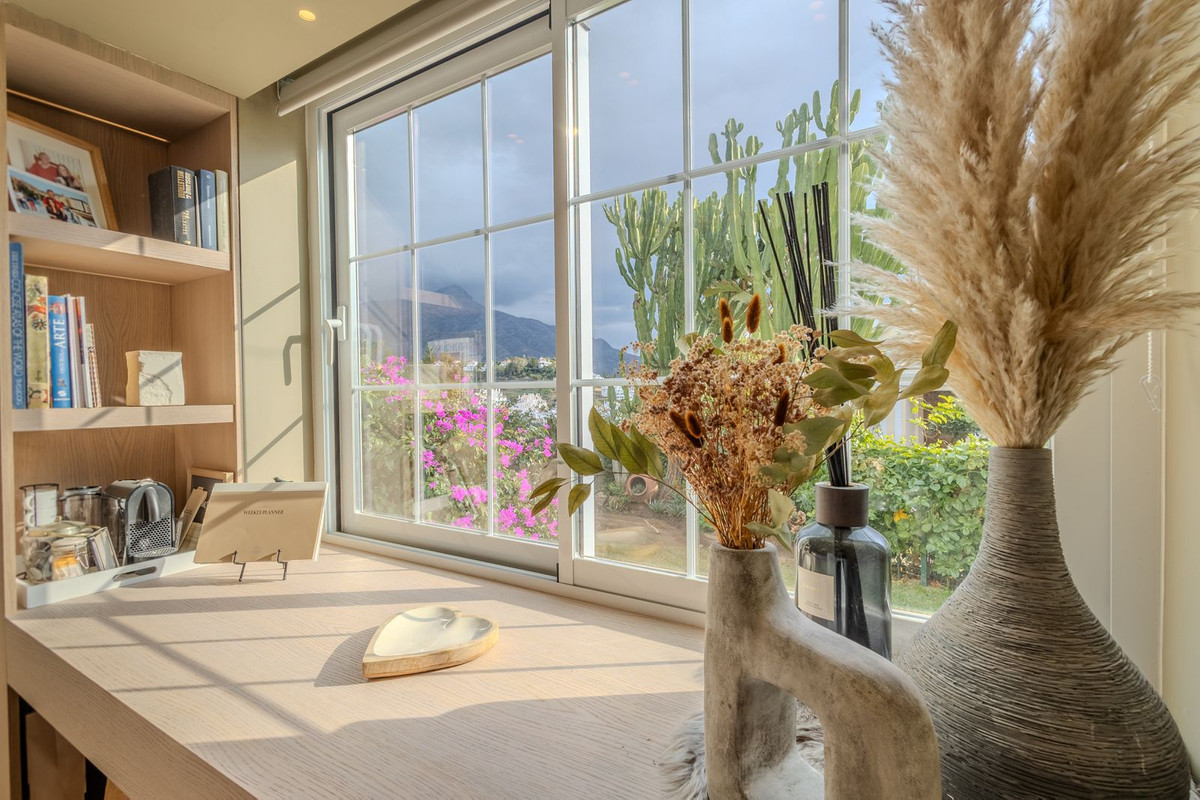 Te koop Half vrijstaand huis Costa Del Sol Nueva Andalucía € 2.395.000,-