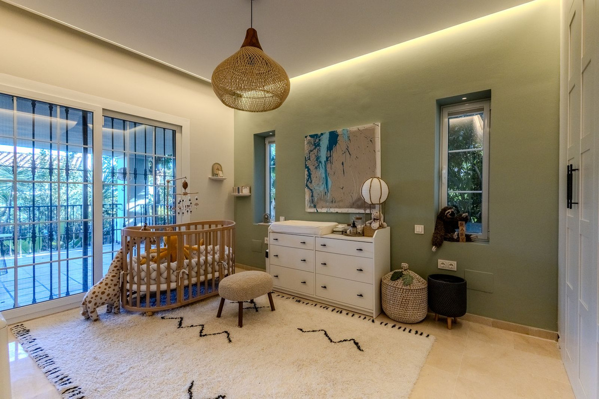 Te koop Half vrijstaand huis Costa Del Sol Nueva Andalucía € 2.395.000,-