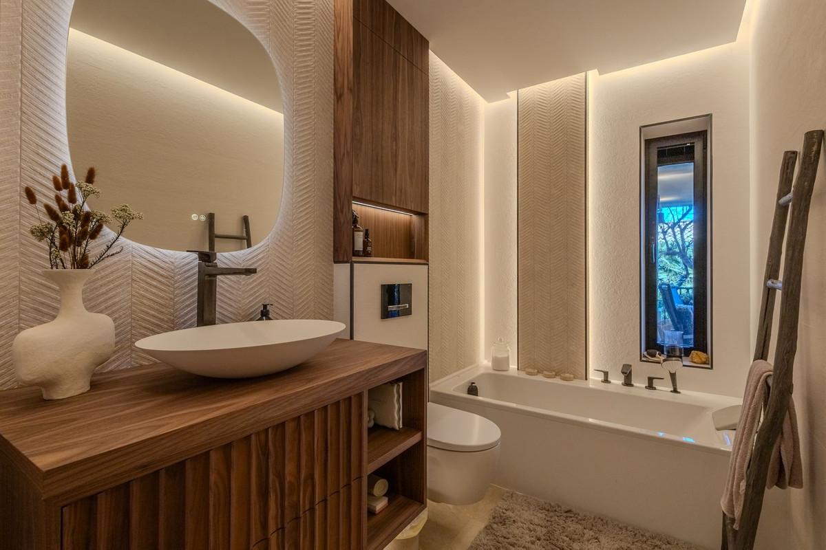 Te koop Half vrijstaand huis Costa Del Sol Nueva Andalucía € 2.395.000,-