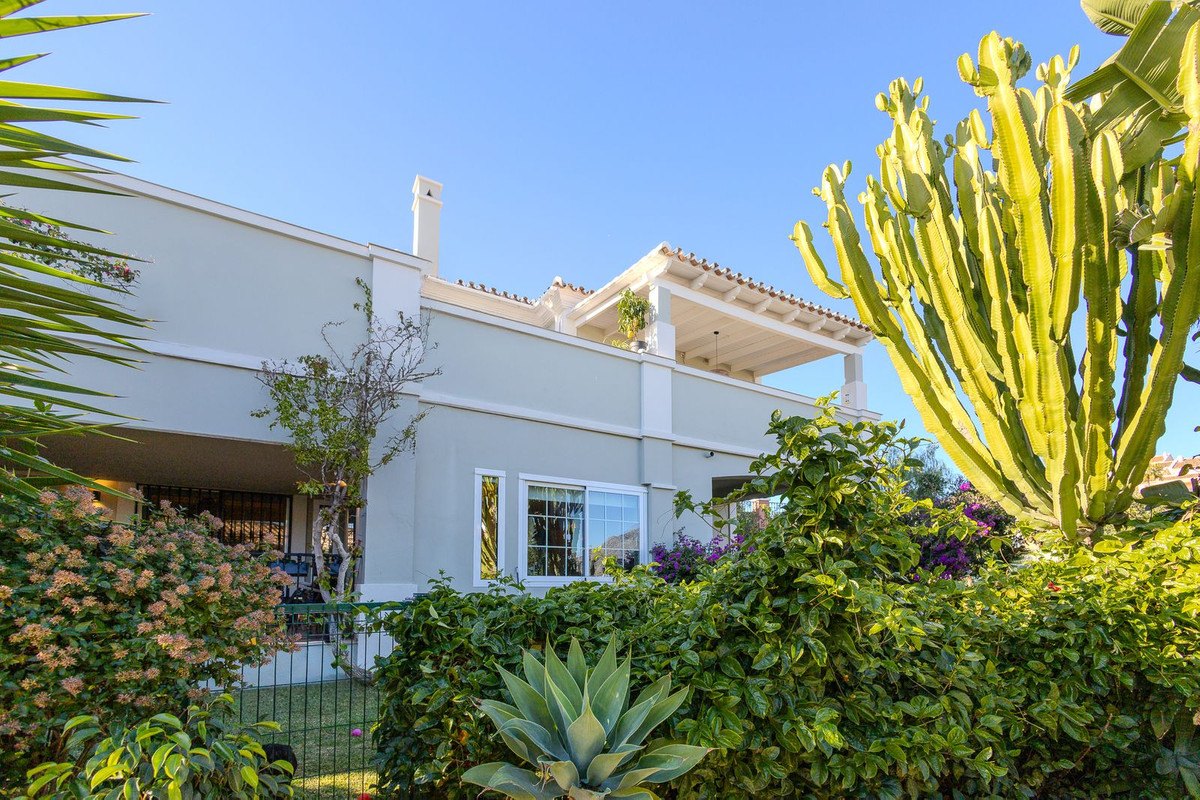 Te koop Half vrijstaand huis Costa Del Sol Nueva Andalucía € 2.395.000,-