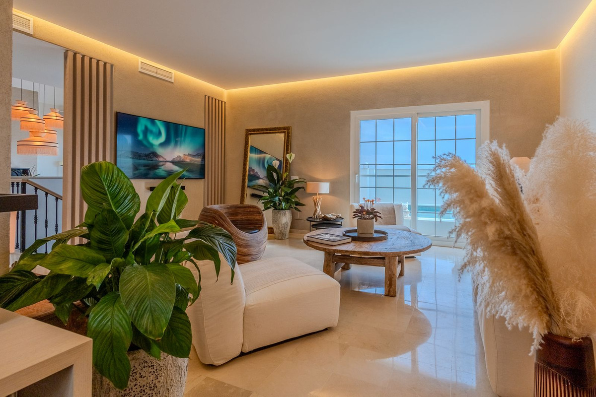 Te koop Half vrijstaand huis Costa Del Sol Nueva Andalucía € 2.395.000,-