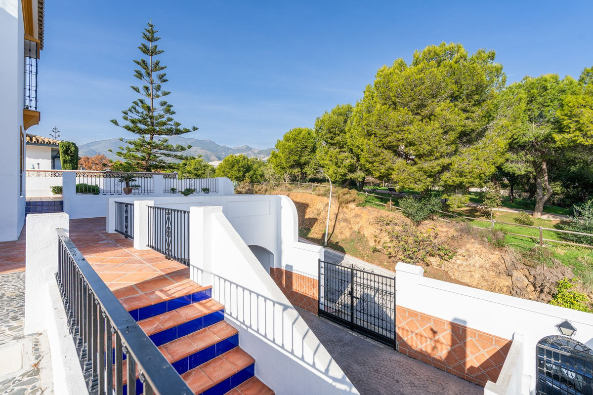 Te koop Vrijstaande Villa Costa Del Sol Arroyo De La Miel € 1.100.000,-