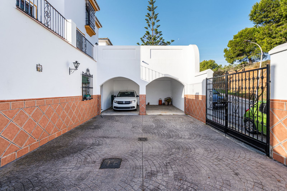 Te koop Vrijstaande Villa Costa Del Sol Arroyo De La Miel € 1.100.000,-