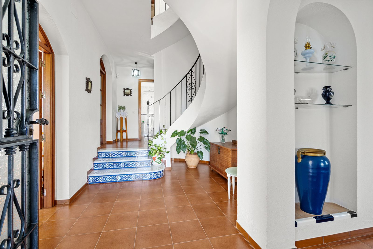 Te koop Vrijstaande Villa Costa Del Sol Arroyo De La Miel € 1.100.000,-