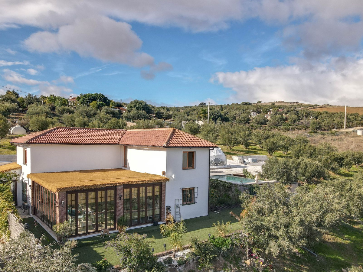 Te koop Vrijstaande Villa Costa Del Sol Coín € 400.000,-