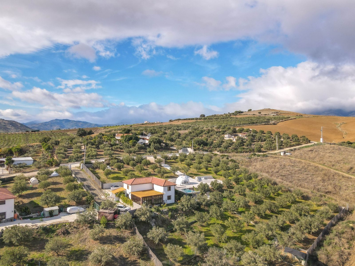 Te koop Vrijstaande Villa Costa Del Sol Coín € 400.000,-