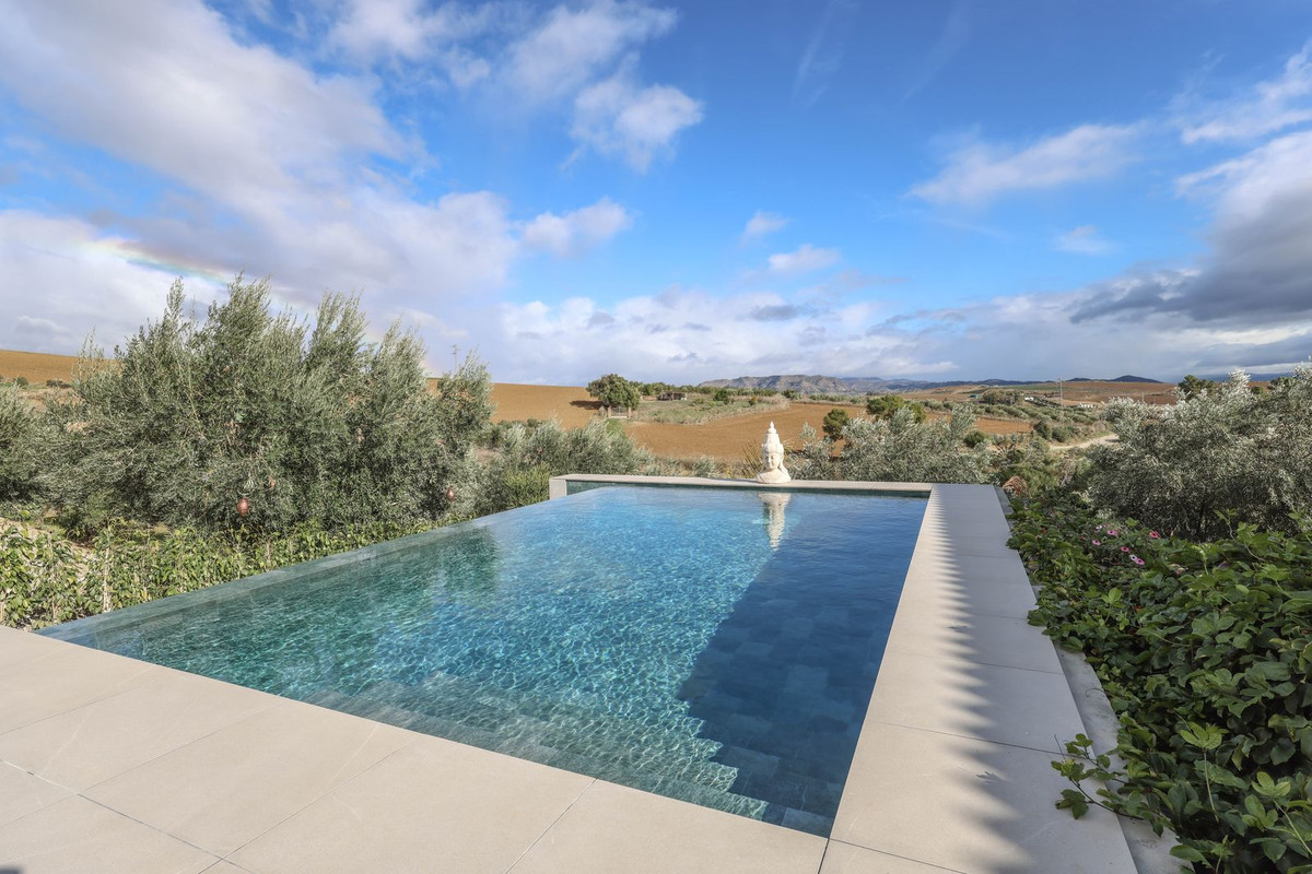 Te koop Vrijstaande Villa Costa Del Sol Coín € 400.000,-