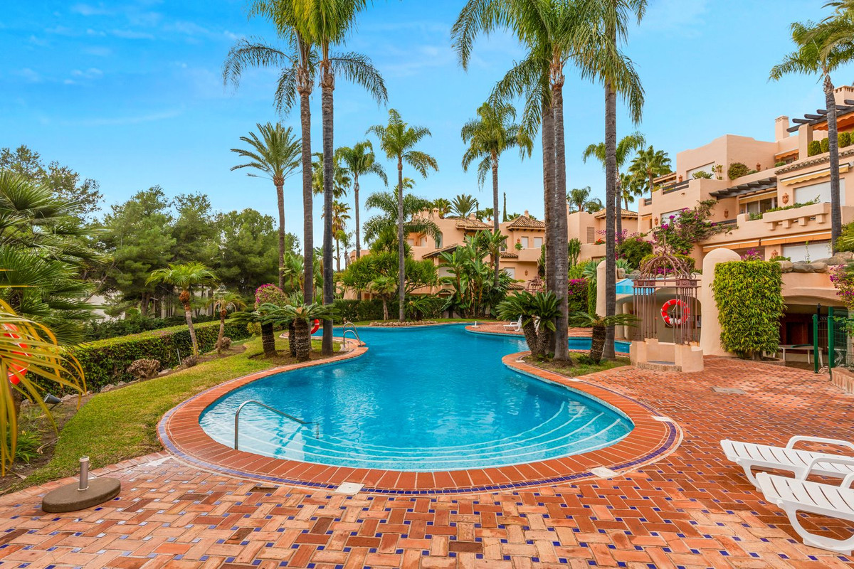 Te koop Gelijkvloers appartement Costa Del Sol Sierra Blanca € 850.000,-