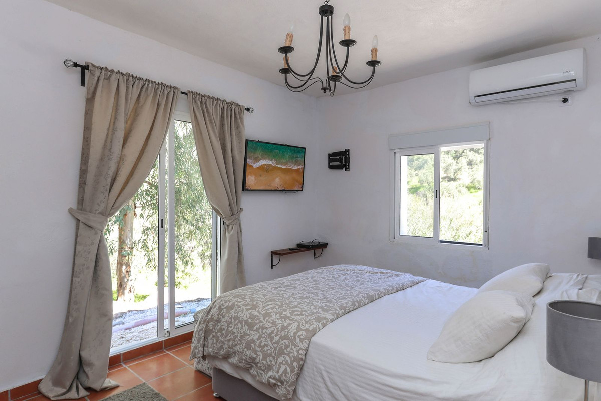 Te koop Vrijstaande Villa Costa Del Sol Casarabonela € 349.000,-