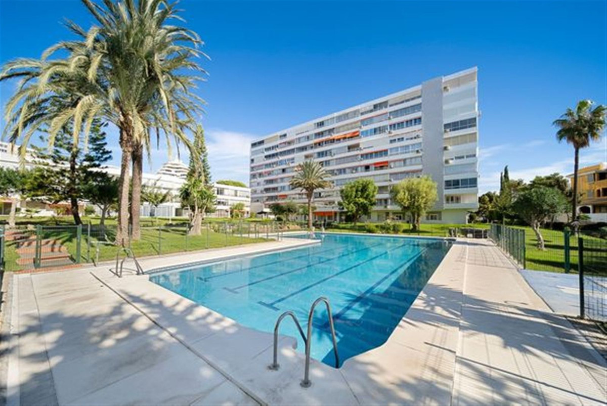 Te koop Bovenwoning Costa Del Sol Benalmadena Costa € 252.500,-