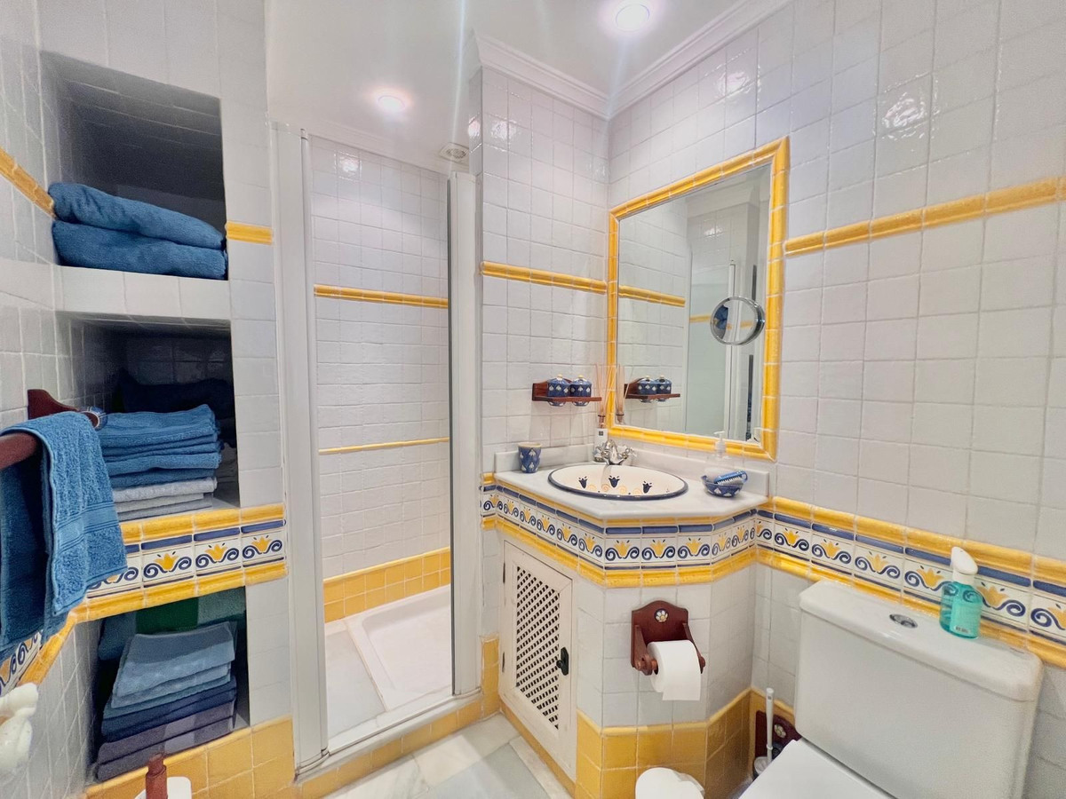 Te koop Half vrijstaand huis Costa Del Sol Estepona € 595.000,-