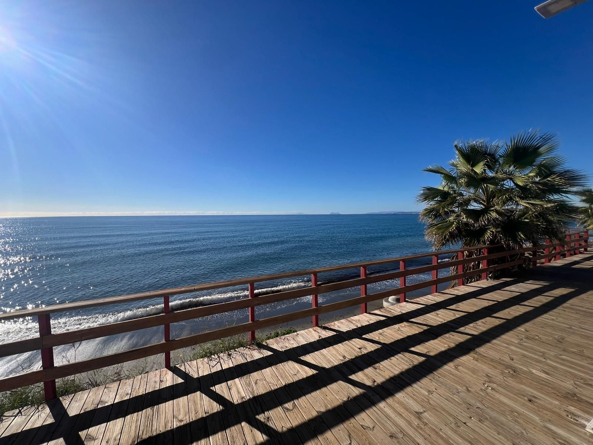 Te koop Half vrijstaand huis Costa Del Sol Estepona € 595.000,-