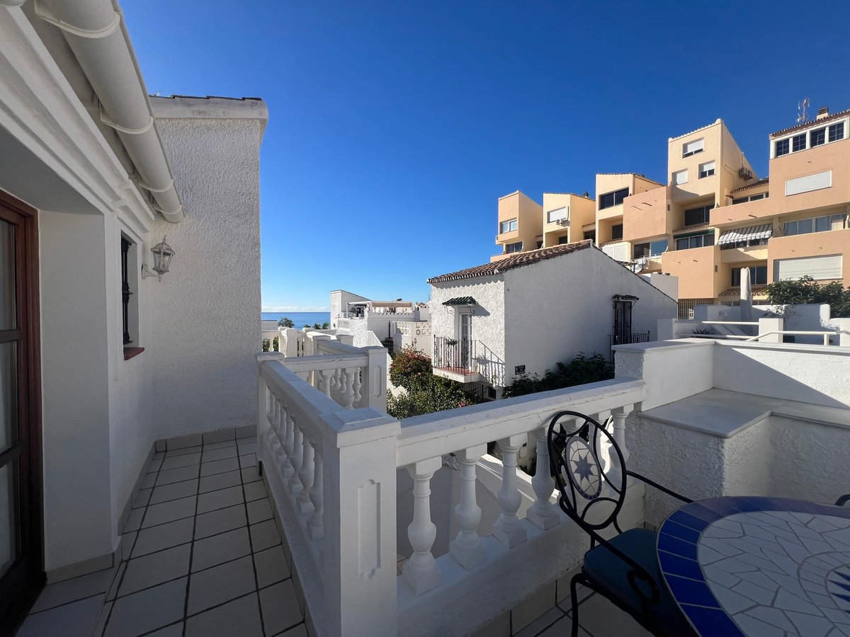 Te koop Half vrijstaand huis Costa Del Sol Estepona € 595.000,-