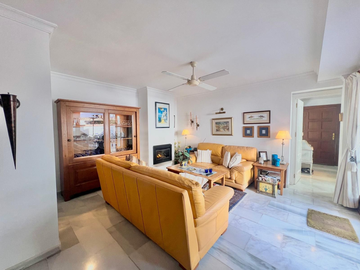 Te koop Half vrijstaand huis Costa Del Sol Estepona € 595.000,-