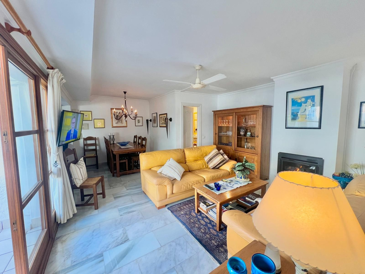 Te koop Half vrijstaand huis Costa Del Sol Estepona € 595.000,-