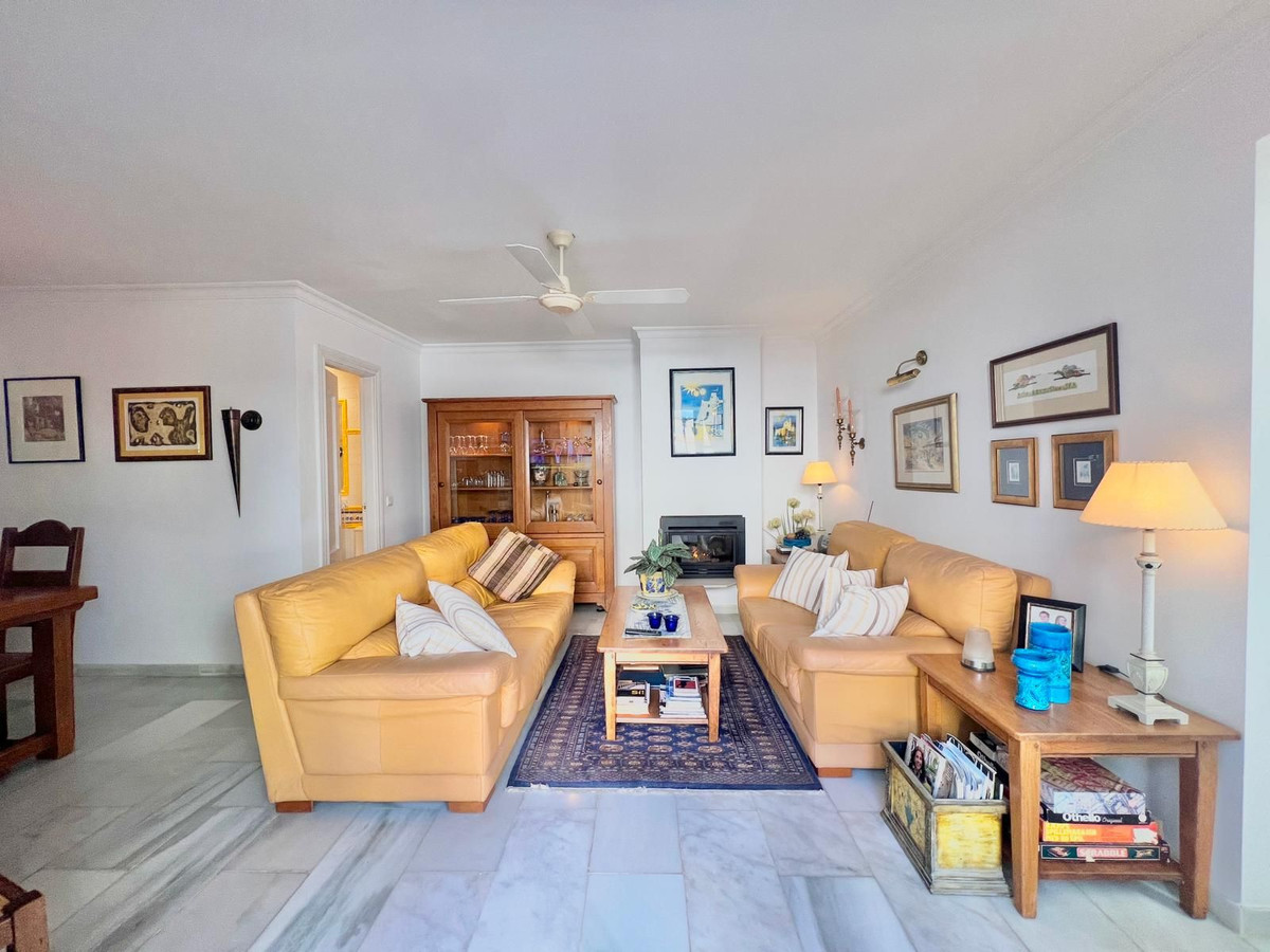 Te koop Half vrijstaand huis Costa Del Sol Estepona € 595.000,-