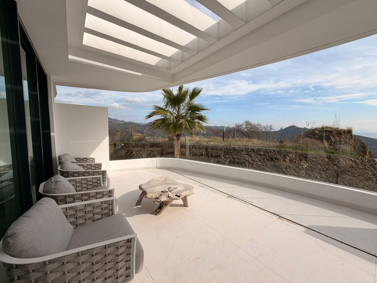 Te koop Middle Floor Apartment Costa Del Sol Ojén € 955.000,-