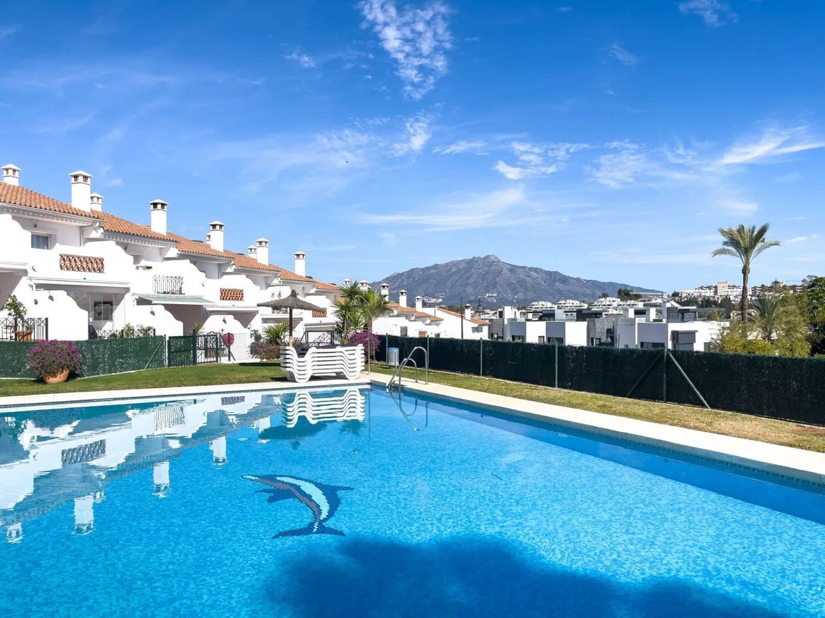 Te koop Herenhuis Costa Del Sol Estepona € 625.000,-