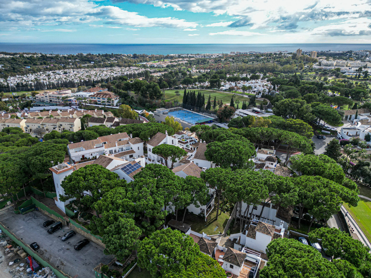 Te koop Middle Floor Apartment Costa Del Sol Nueva Andalucía € 399.000,-