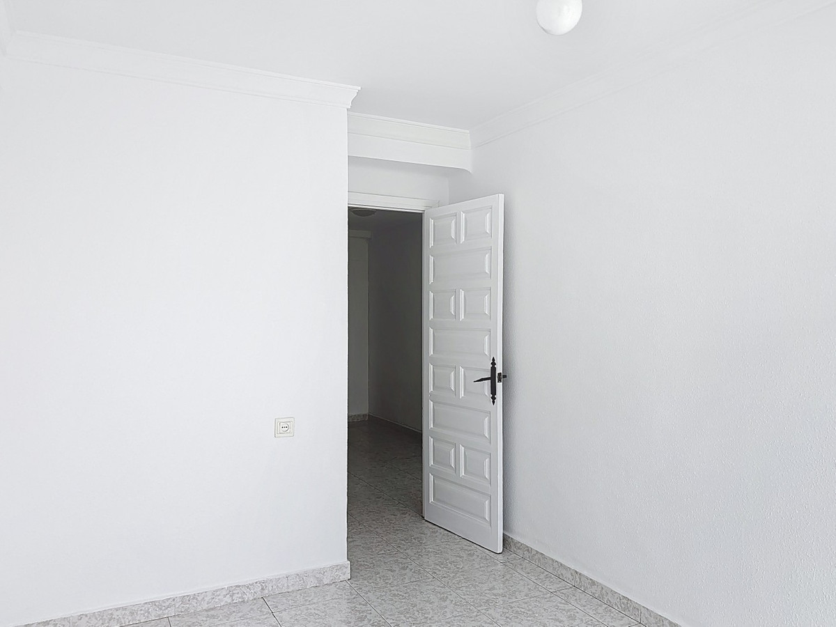 Te koop Middle Floor Apartment Costa Del Sol Torre Del Mar € 319.000,-