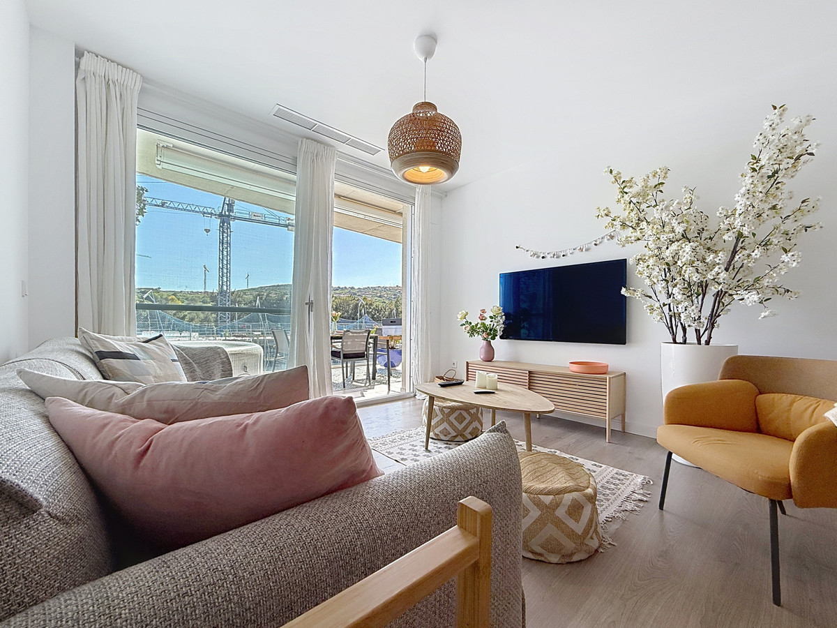 Te koop Middle Floor Apartment Costa Del Sol Estepona € 425.000,-