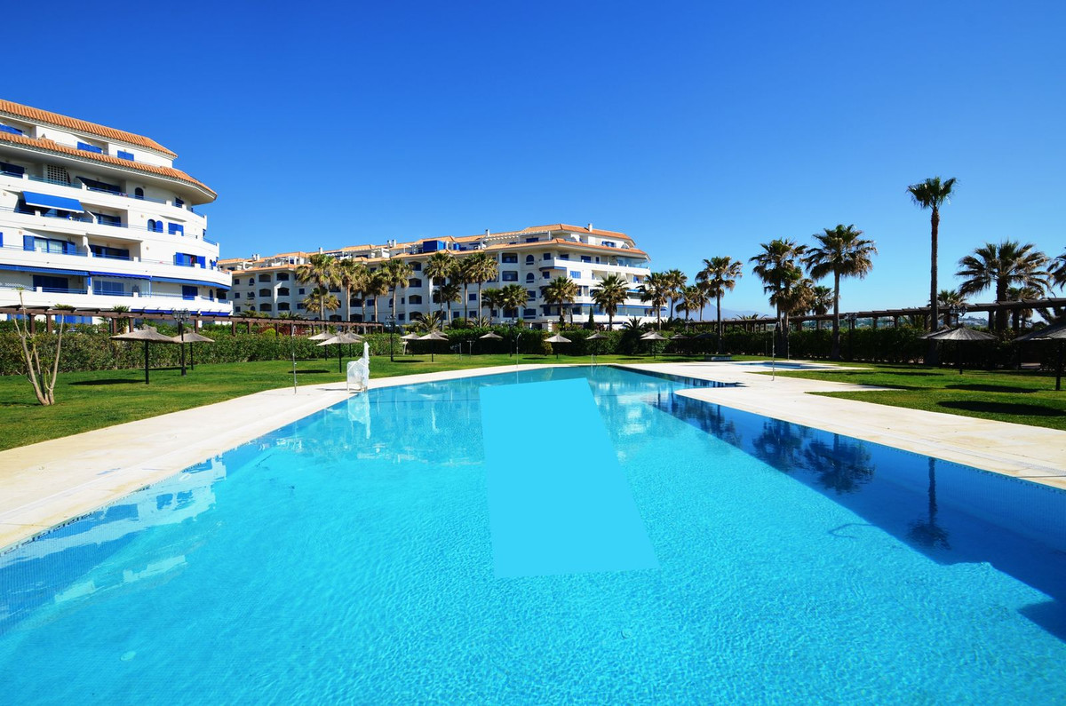 Te koop Gelijkvloers appartement Costa Del Sol San Luis De Sabinillas € 780.000,-