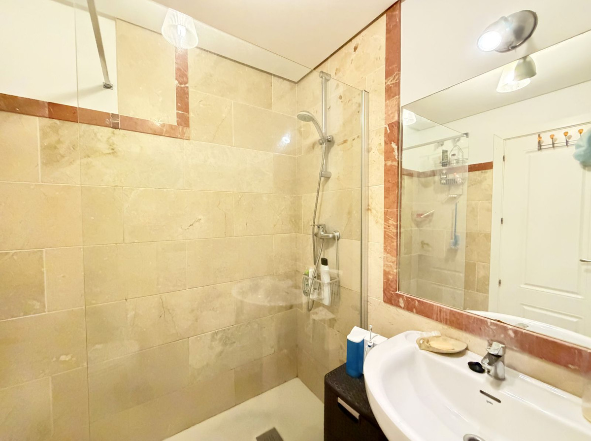 Te koop Gelijkvloers appartement Costa Del Sol San Luis De Sabinillas € 780.000,-