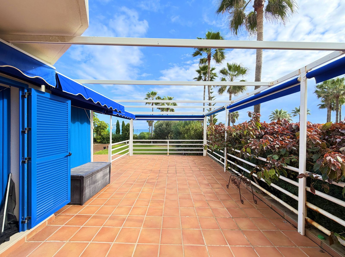 Te koop Gelijkvloers appartement Costa Del Sol San Luis De Sabinillas € 780.000,-