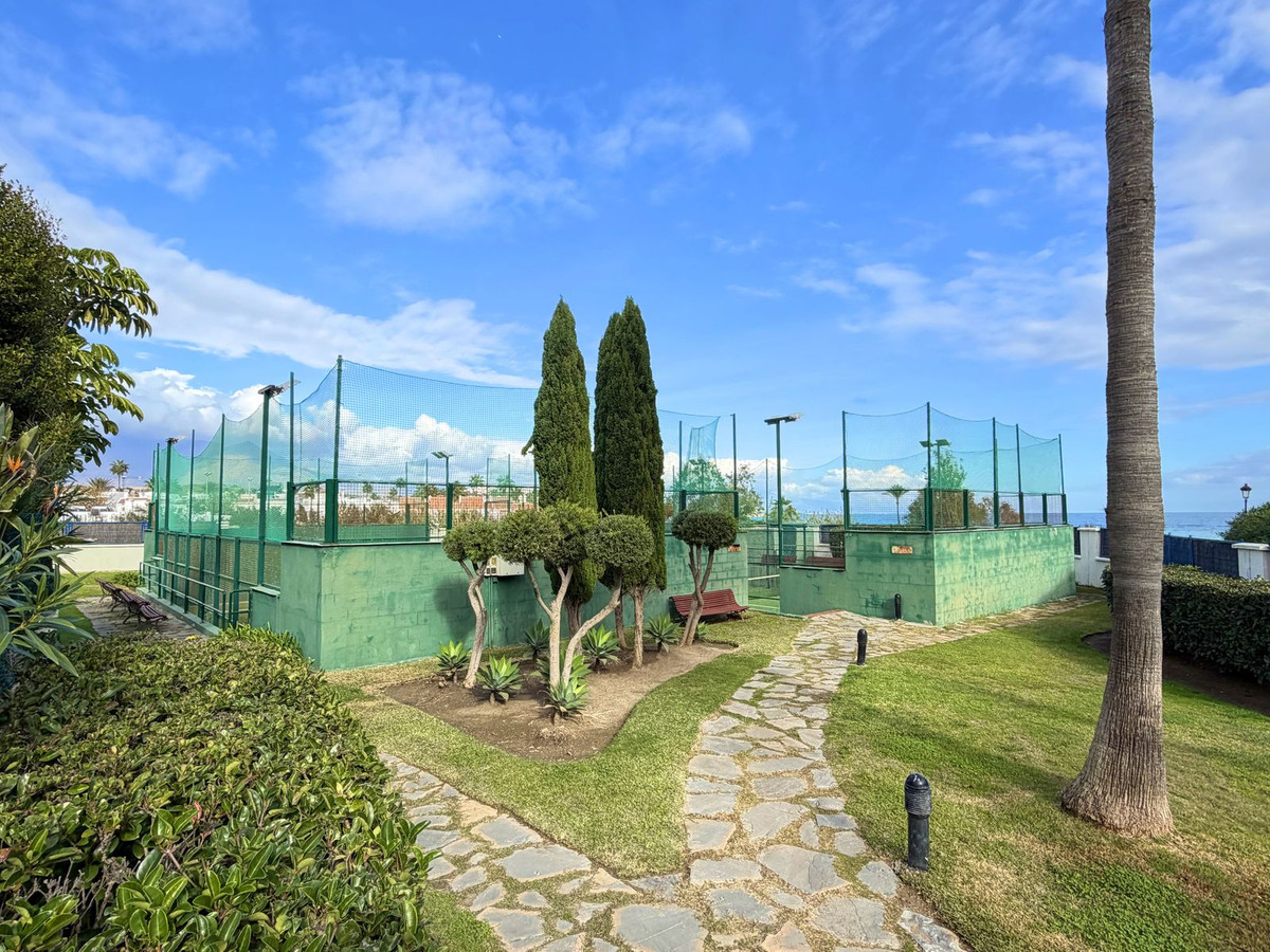 Te koop Gelijkvloers appartement Costa Del Sol San Luis De Sabinillas € 780.000,-