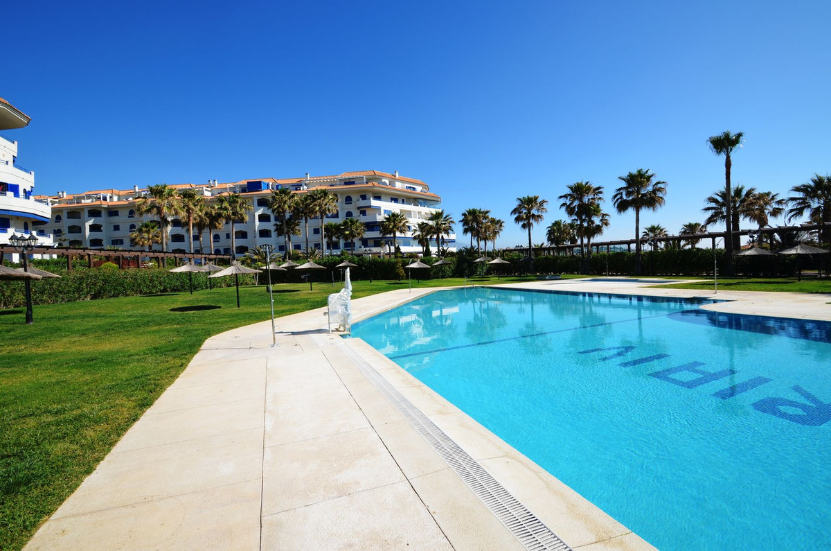 Te koop Gelijkvloers appartement Costa Del Sol San Luis De Sabinillas € 780.000,-