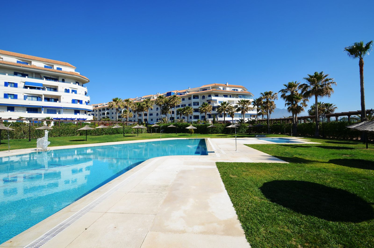 Te koop Gelijkvloers appartement Costa Del Sol San Luis De Sabinillas € 780.000,-