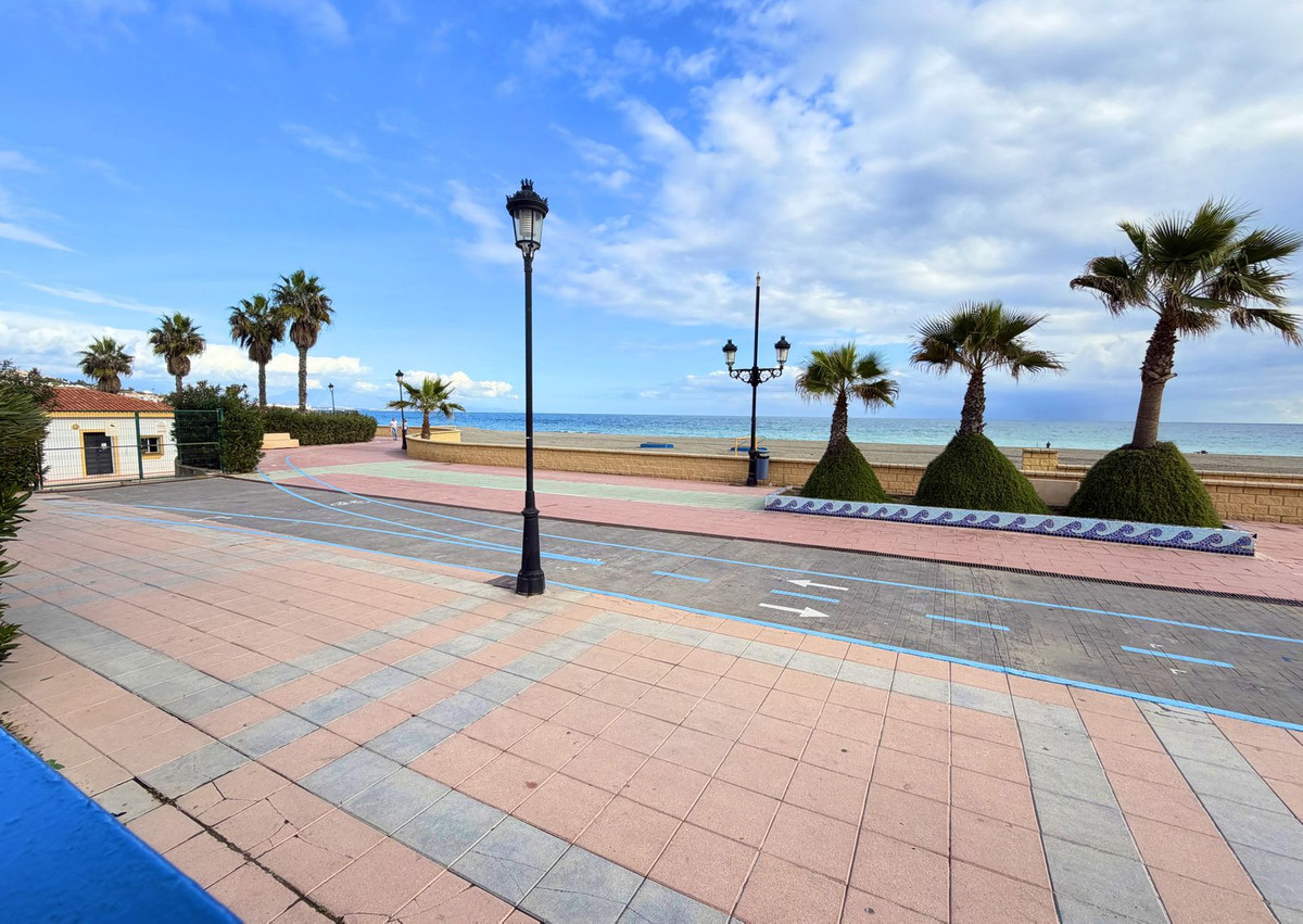 Te koop Gelijkvloers appartement Costa Del Sol San Luis De Sabinillas € 780.000,-