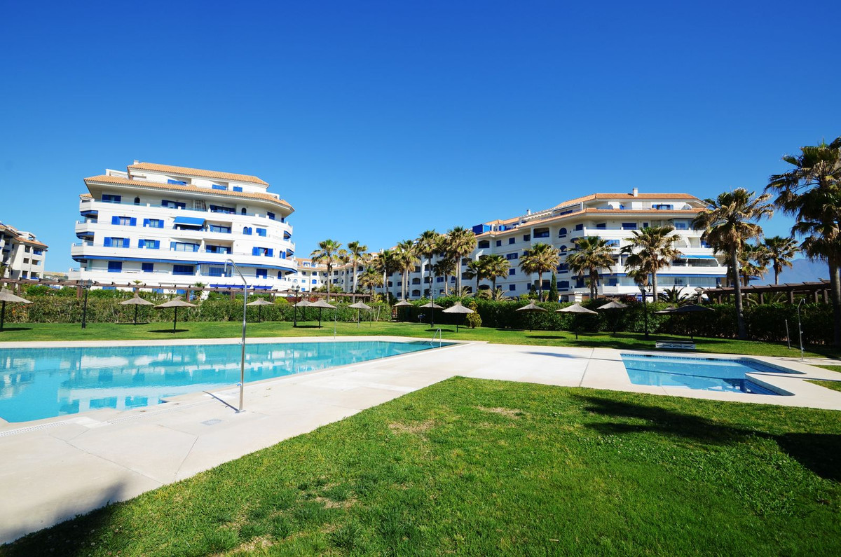 Te koop Gelijkvloers appartement Costa Del Sol San Luis De Sabinillas € 780.000,-