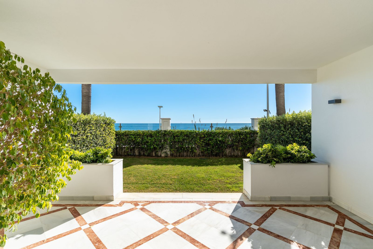 Te koop Gelijkvloers appartement Costa Del Sol Estepona € 1.400.000,-