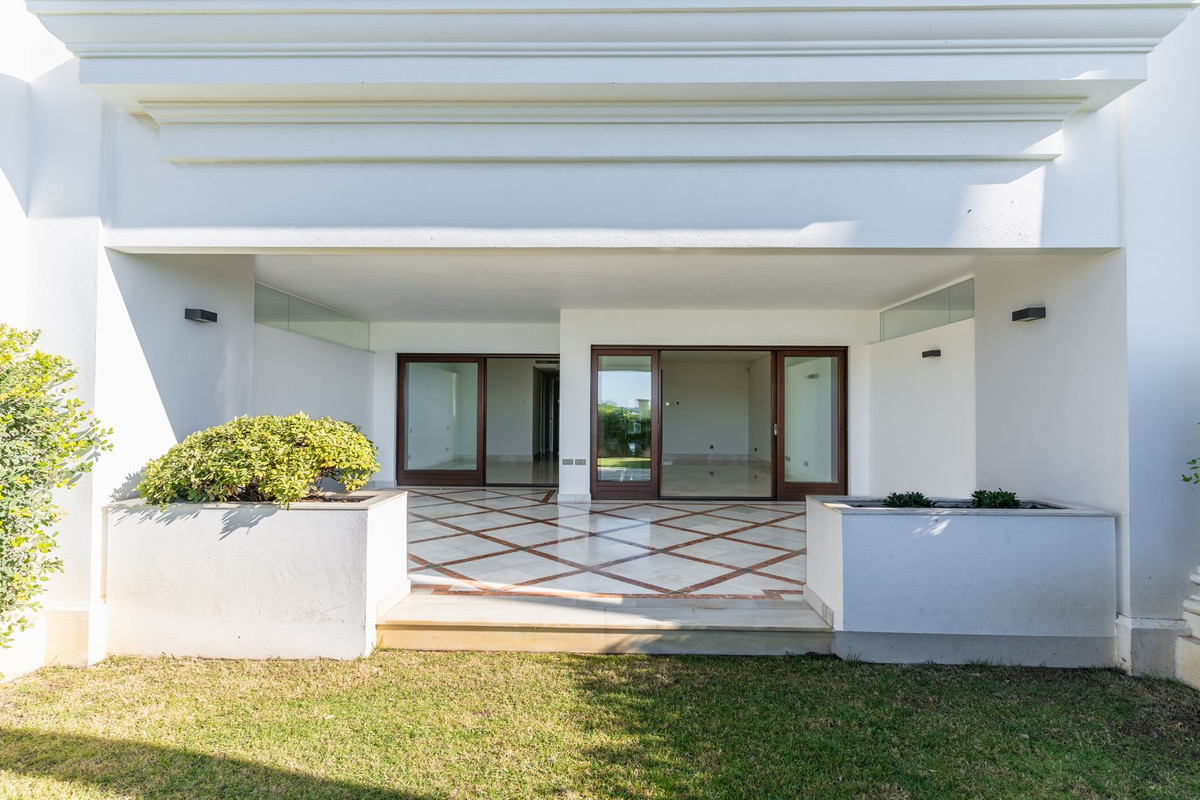 Te koop Gelijkvloers appartement Costa Del Sol Estepona € 1.400.000,-