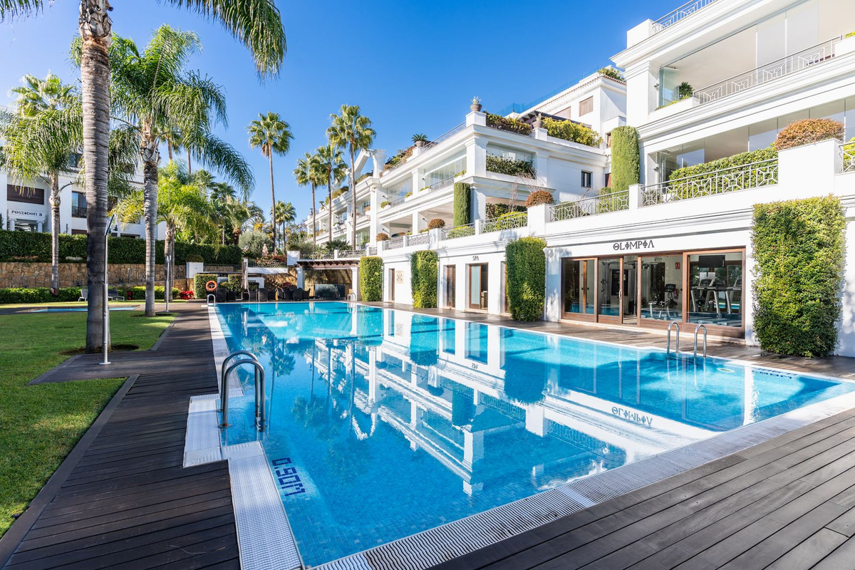 Te koop Gelijkvloers appartement Costa Del Sol Estepona € 1.400.000,-