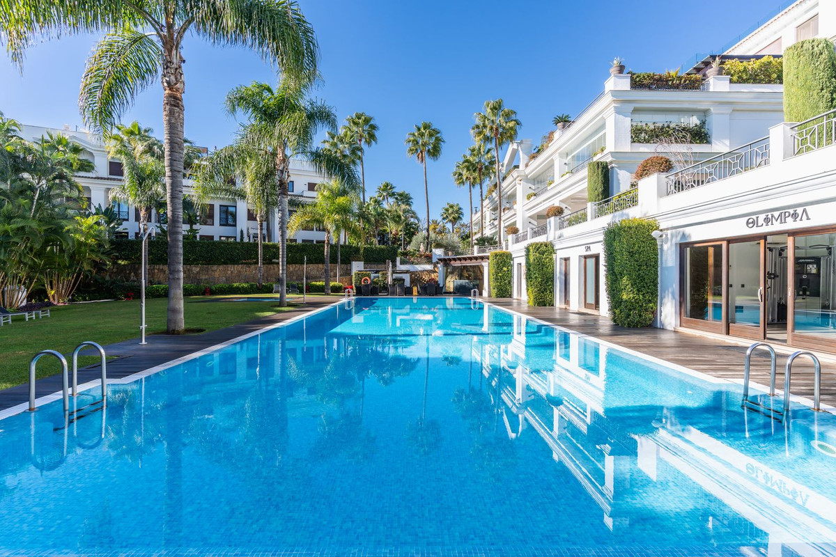 Te koop Gelijkvloers appartement Costa Del Sol Estepona € 1.400.000,-