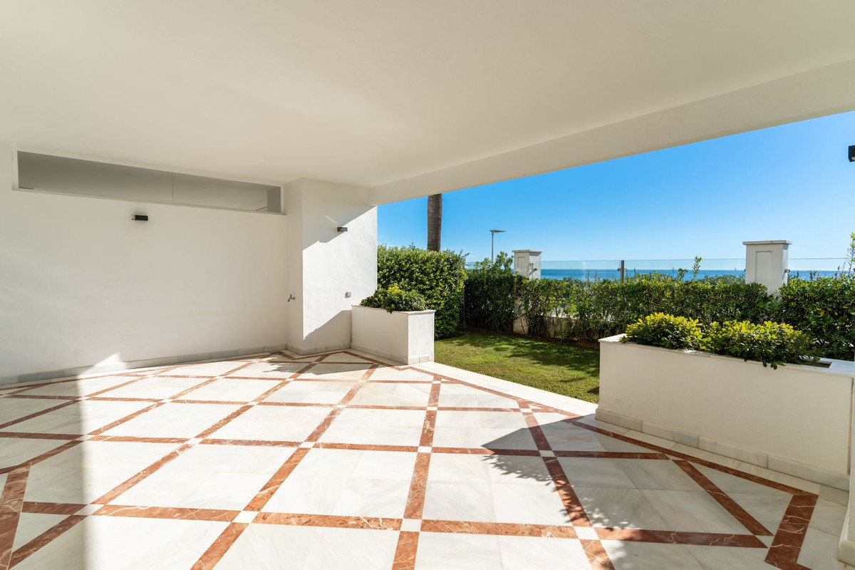 Te koop Gelijkvloers appartement Costa Del Sol Estepona € 1.400.000,-