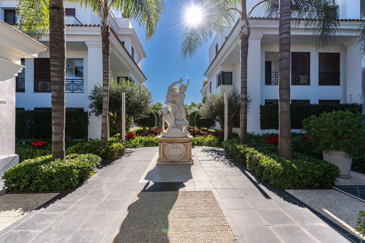 Te koop Gelijkvloers appartement Costa Del Sol Estepona € 1.400.000,-