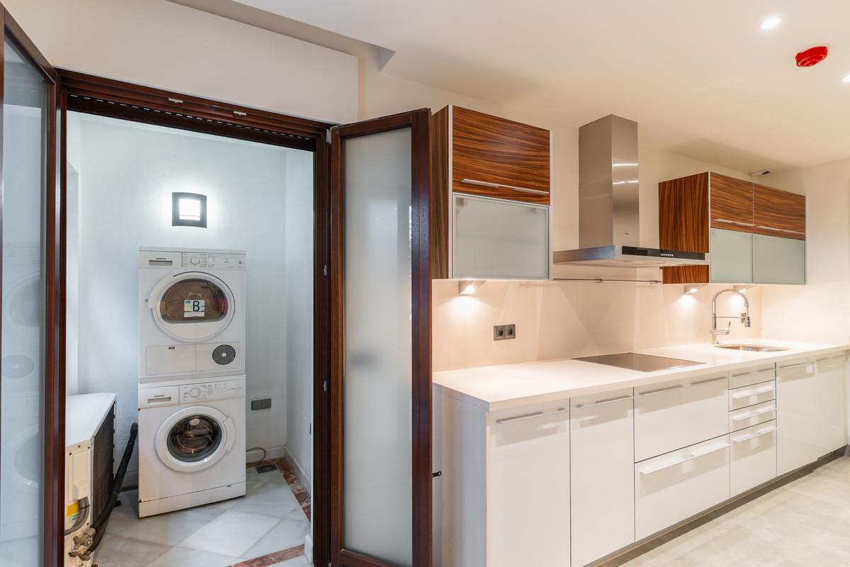 Te koop Gelijkvloers appartement Costa Del Sol Estepona € 1.400.000,-