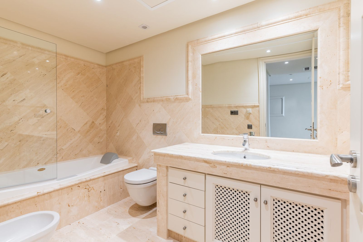 Te koop Gelijkvloers appartement Costa Del Sol Estepona € 1.400.000,-