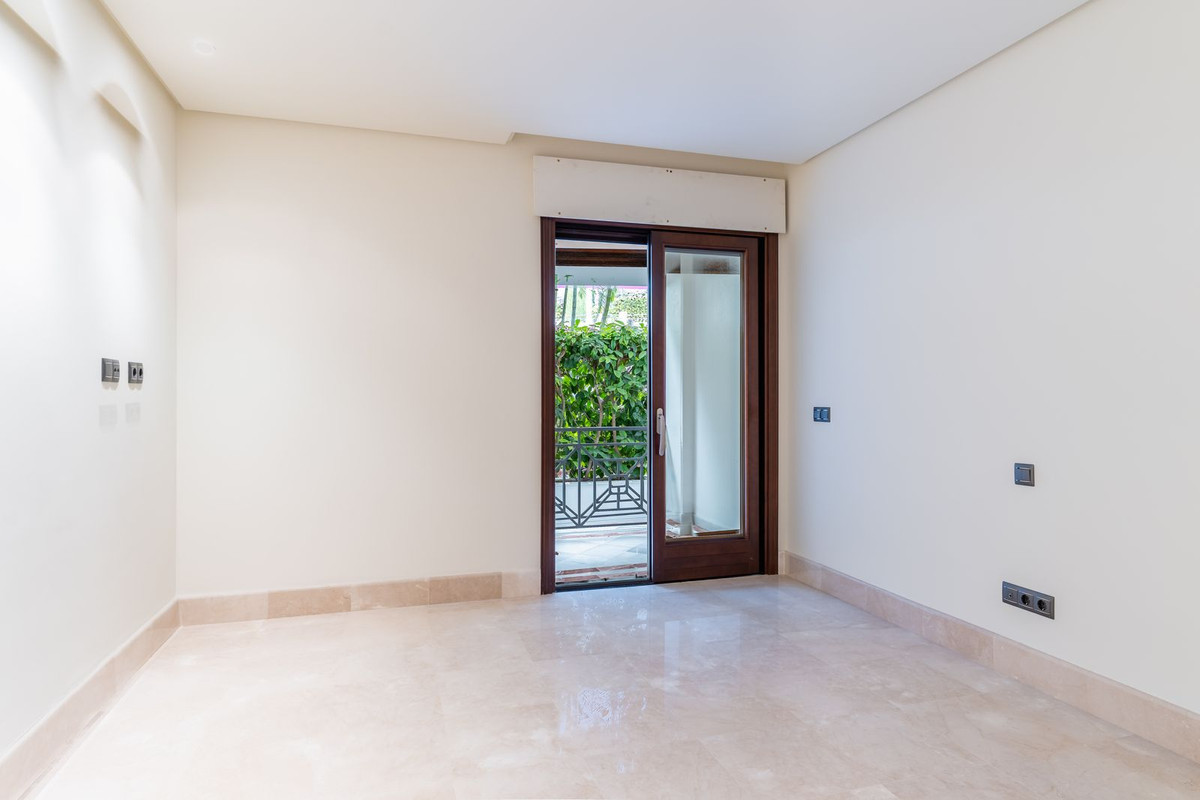 Te koop Gelijkvloers appartement Costa Del Sol Estepona € 1.400.000,-