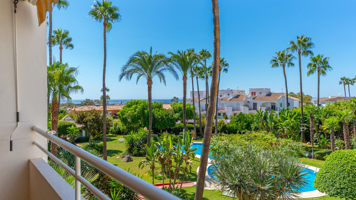 Te koop Middle Floor Apartment Costa Del Sol Atalaya € 350.000,-