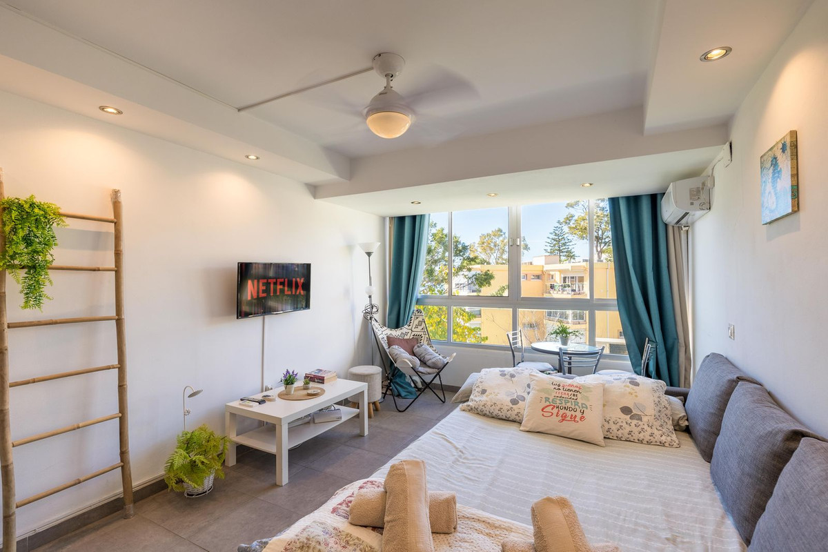 Te koop Top Floor Studio Costa Del Sol Estepona € 208.000,-