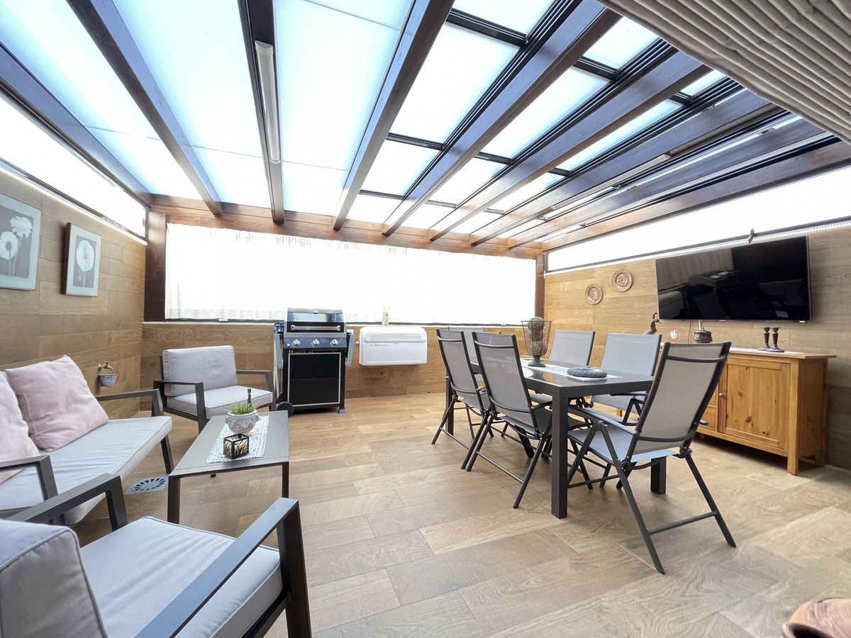 Te koop Middle Floor Apartment Costa Del Sol Estepona € 340.000,-